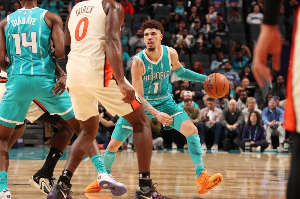 斜传和边路 斜传和边路